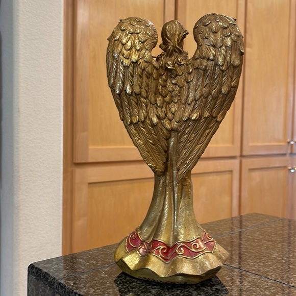 Gold Angel Figurine playing the violin, resin 11” tall x 5.5” W. - Picture 5 of 12